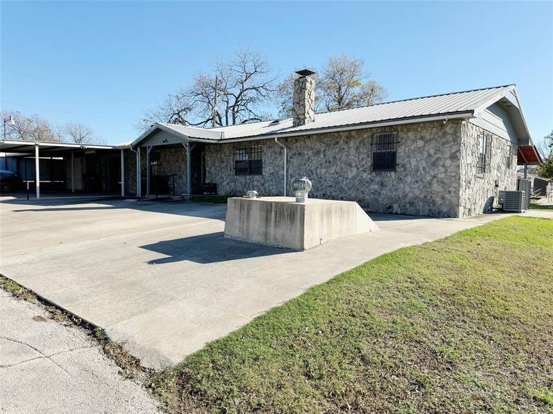 324 W 4th Street, Wewoka, OK 74884