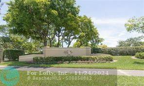 671 Cypress Lake Blvd  #I21, Pompano Beach, FL 33064