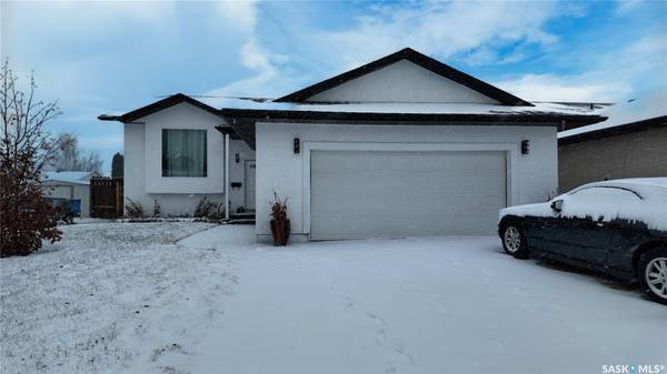 10207 Ross CRESCENT, North Battleford, SK S9A 3R5