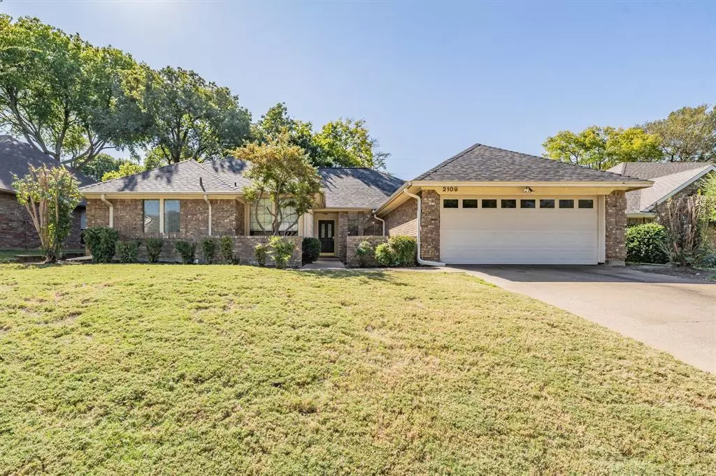 Grapevine, TX 76051,2109 S Winding Creek Drive