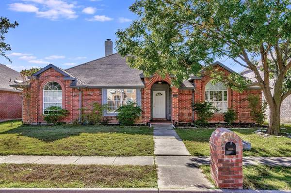 701 Teakwood Drive, Flower Mound, TX 75028