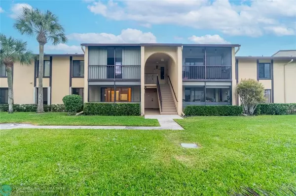 825 Sky Pine Way  #H1, Greenacres, FL 33415