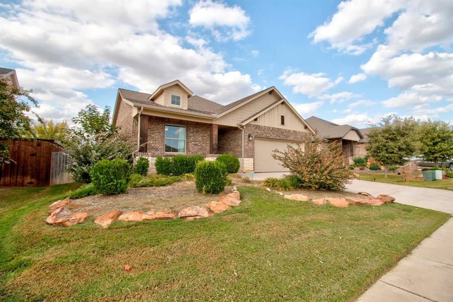 100 N Highland Drive, Sanger, TX 76266