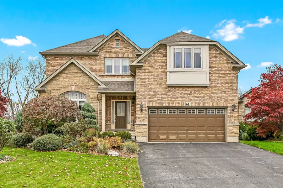 61 Waterford CRES, Hamilton, ON L8E 4Z9