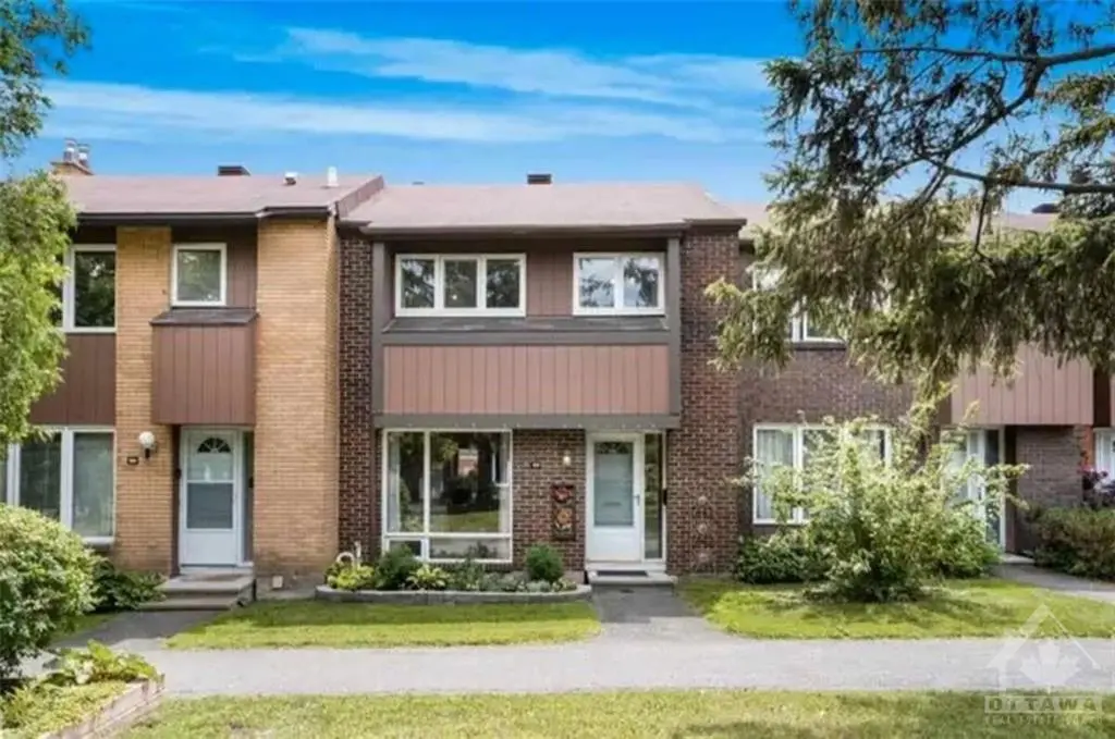 Ottawa, ON K1J 8M8,2111 MONTREAL RD #189