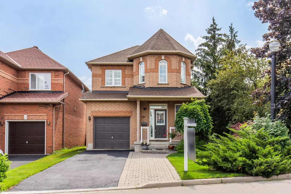 Hamilton, ON L8E 5Z7,109 Peachwood CRES