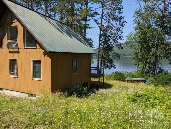 Deep River, ON K0J 1P0,35692 17 HWY