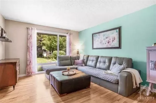 Ottawa, ON K1J 8M8,2111 MONTREAL RD #189