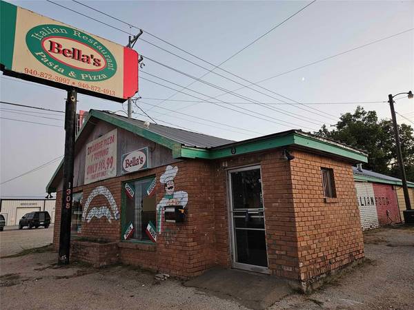 Bowie, TX 76230,1308 E Wise Street