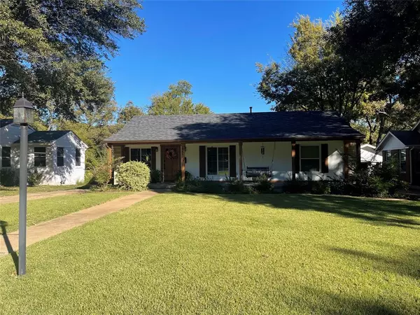 3520 Hilltop Road, Fort Worth, TX 76109