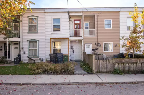 37 Vine AVE, Toronto W02, ON M6P 1V6