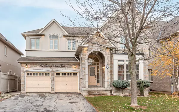 137 Spring Azure CRES, Oakville, ON L6L 6V8