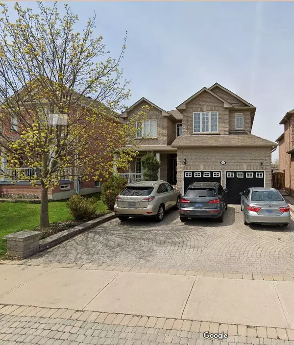 4 Ivory Tusk CT, Brampton, ON L6R 3C5