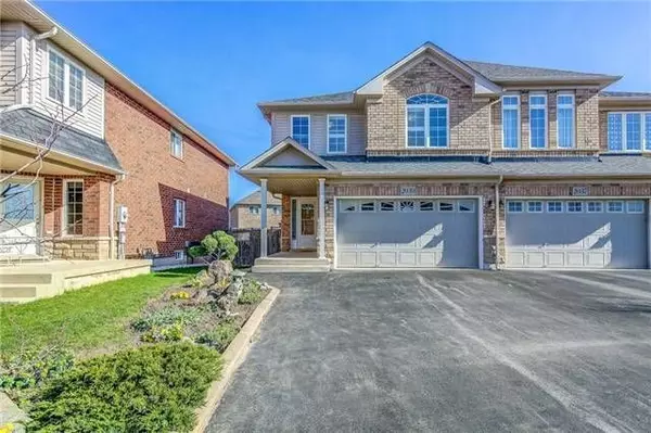 2039 Redstone CRES, Oakville, ON L6M 5B1