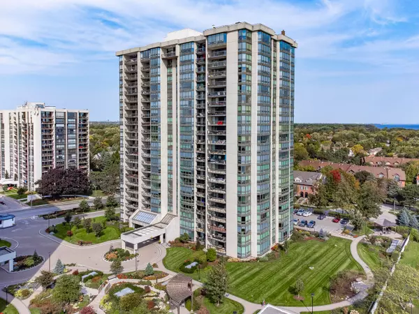 Oakville, ON L6L 5V1,2170 Marine DR #2102