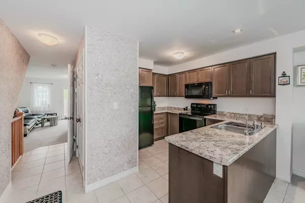 Guelph, ON N1E 7M2,85 Mullin DR #1A