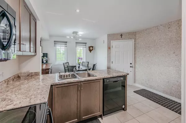 Guelph, ON N1E 7M2,85 Mullin DR #1A