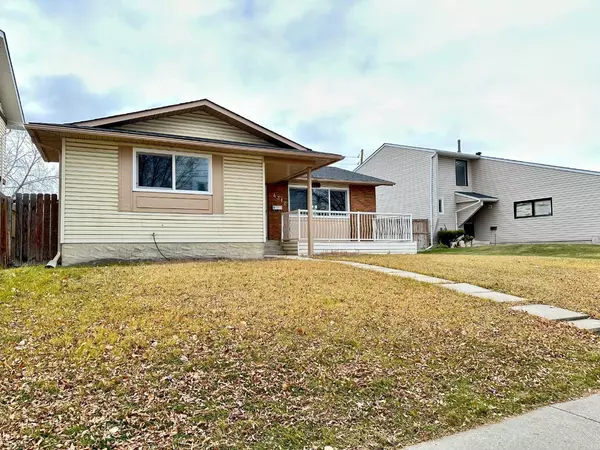 Calgary, AB T1Y 3J8,4312 26 AVE NE