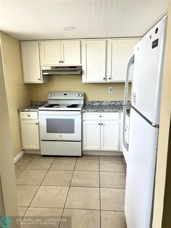 Lauderdale Lakes, FL 33313,3001 NW 48th Ave  #439