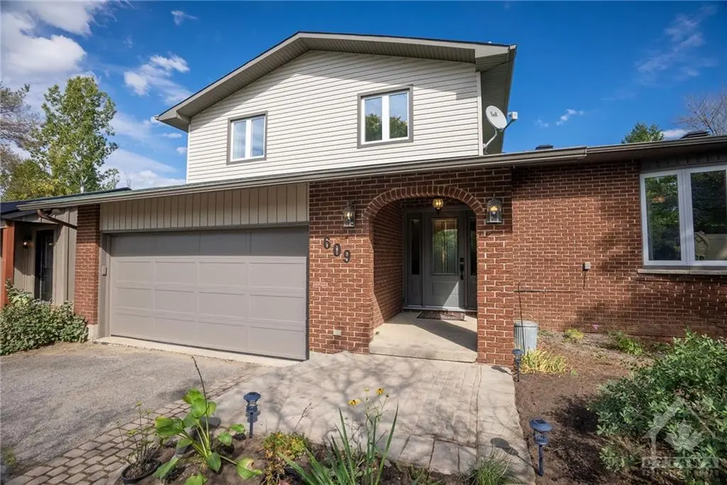 609 COUNTY 44 RD, Kemptville, ON K0G 1J0