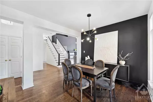 Ottawa, ON K1V 1T5,1027 RED SPRUCE ST