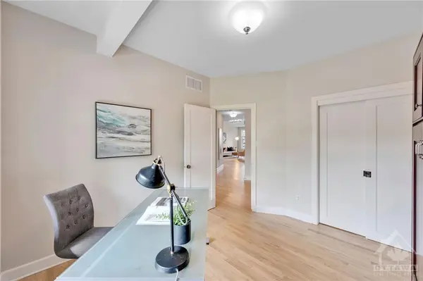 116 MARSH SPARROW Private, Ottawa, ON K2K 3P3