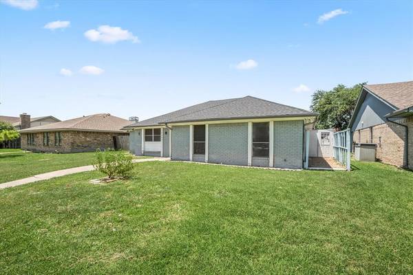 Rowlett, TX 75089,7205 Ridgeview Drive