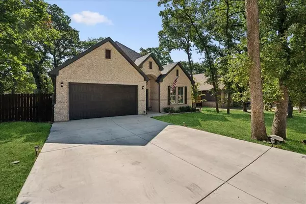 Azle, TX 76020,207 Richard Lane