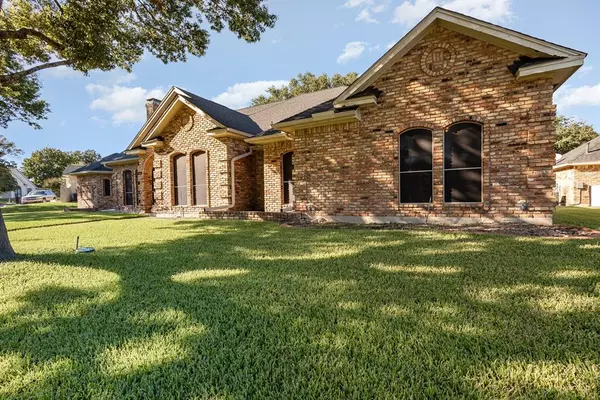 Desoto, TX 75115,1441 Mosslake Drive