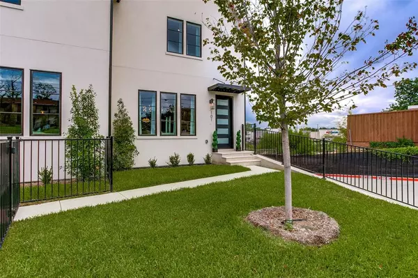 Dallas, TX 75214,7207 Gaston Avenue #1303