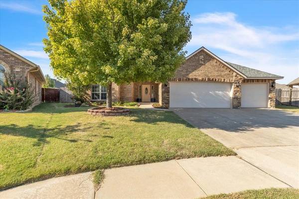 2709 Busheywood Drive, Yukon, OK 73099