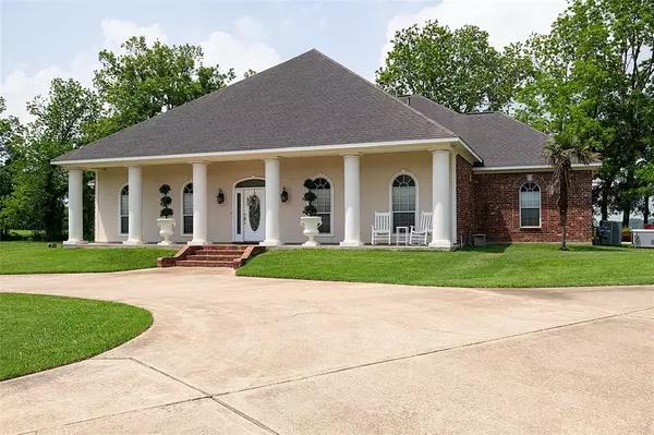 9806 Rose Ridge Circle, Shreveport, LA 71115