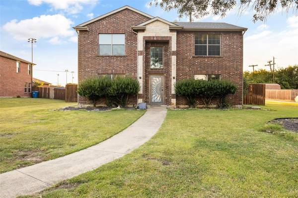 1337 Willowsprings Court, Desoto, TX 75115