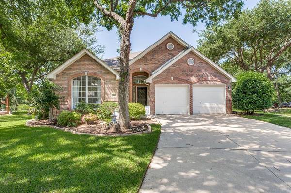 3504 Stone Creek Way, Fort Worth, TX 76137