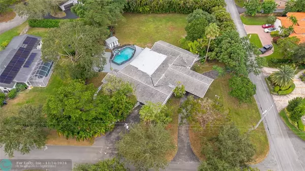 13401 SW 83rd Ave, Pinecrest, FL 33156