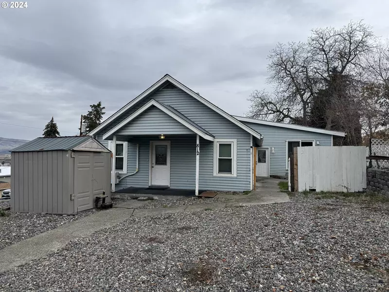 812 E 15TH ST, The Dalles, OR 97058