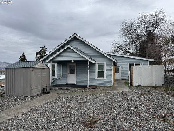 812 E 15TH ST, The Dalles, OR 97058