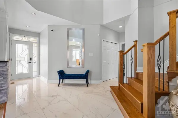 Gloucester, ON K1T 4A2,2845 HANK RIVERS DR