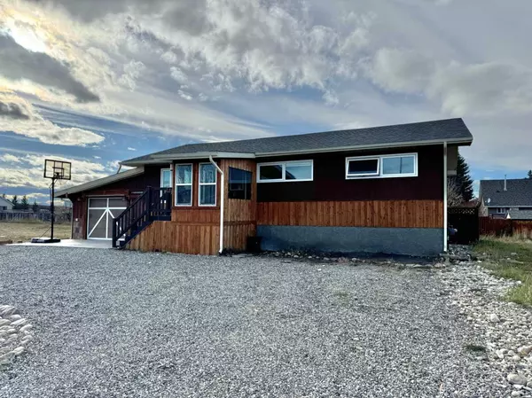 Cardston, AB T0K0K0,871 2A ST W