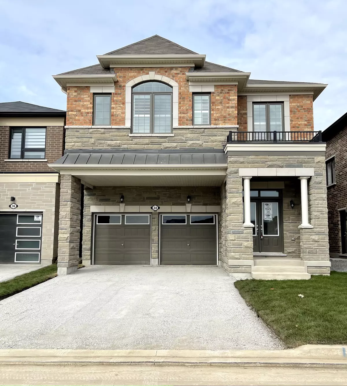 Whitby, ON L1P 0L9,34 LOCKYER DR