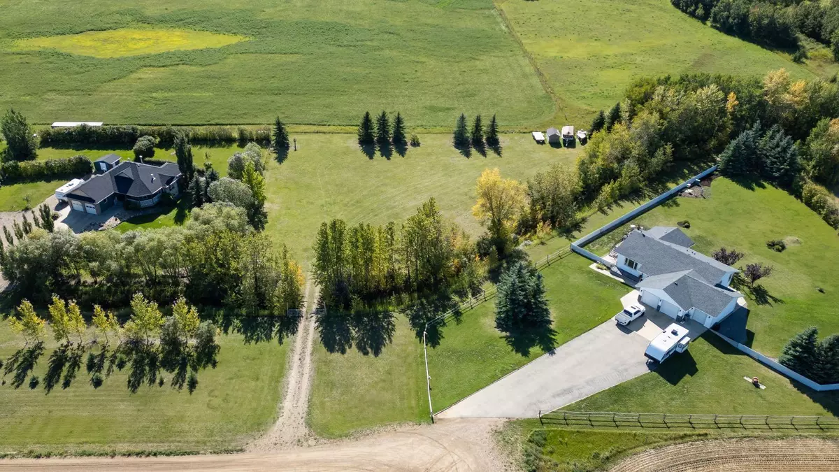Stettler, AB T0C 2L0,5811 56 AVE