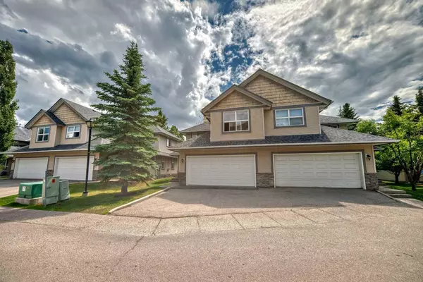 Calgary, AB T2W 3G6,7 Cedarwood LN SW