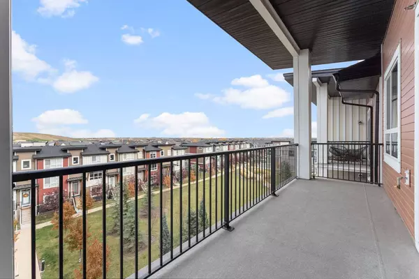 Calgary, AB T2X 4S6,35 Walgrove WALK Southeast #408