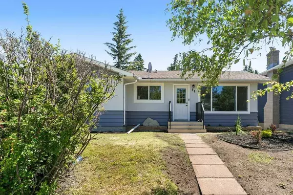 94 Haysboro CRES Southwest, Calgary, AB T2V 3G2