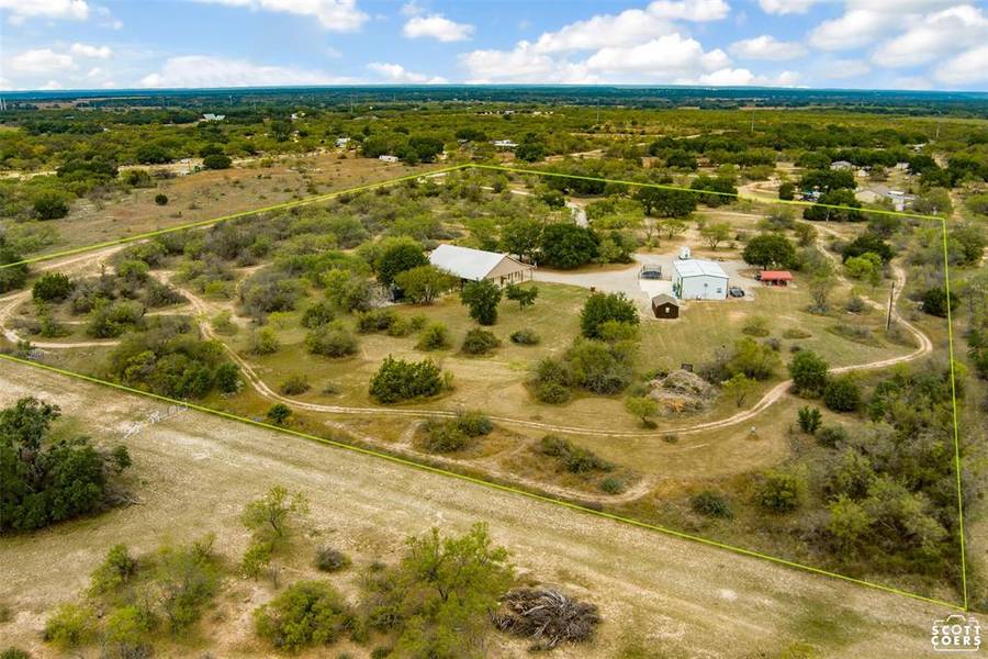 5021 Hutchins Trail, Brownwood, TX 76801