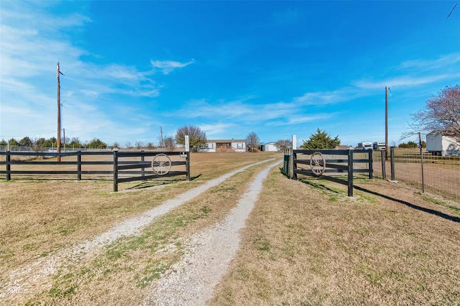 8732 Private Road 3842, Quinlan, TX 75474