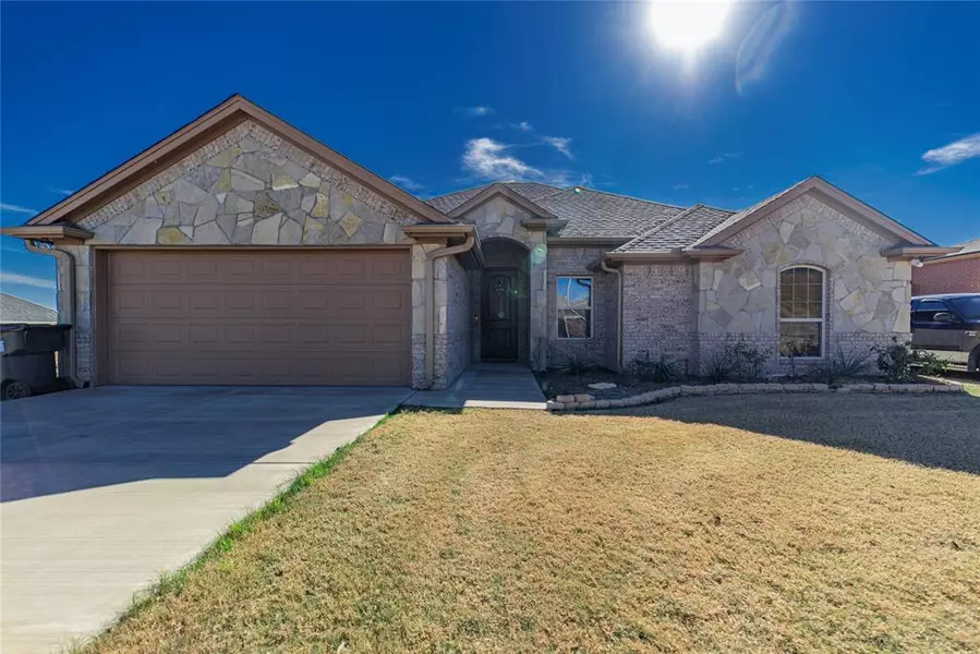 1307 Cochise Trail, Granbury, TX 76048