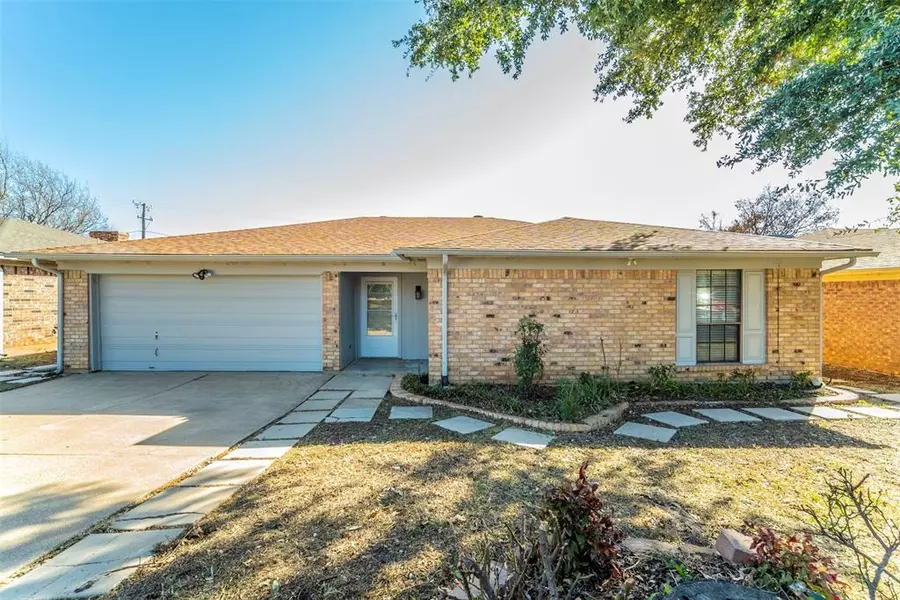 3420 Wedgworth Road S, Fort Worth, TX 76133