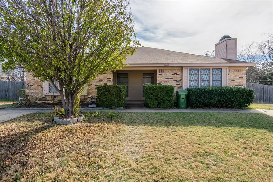 6604 Laura Ann Court, Richland Hills, TX 76118