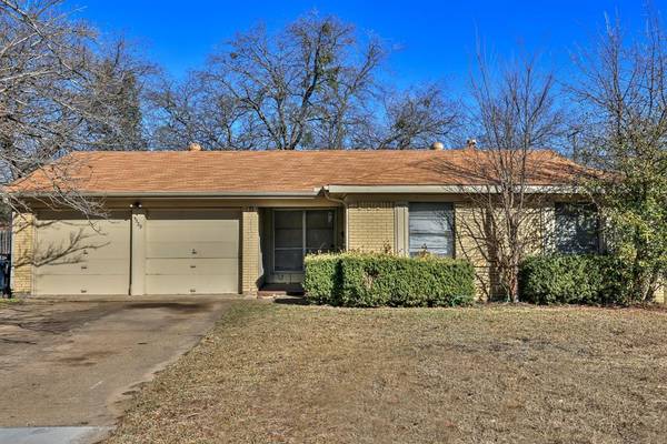 4720 Burgess Drive, Fort Worth, TX 76132